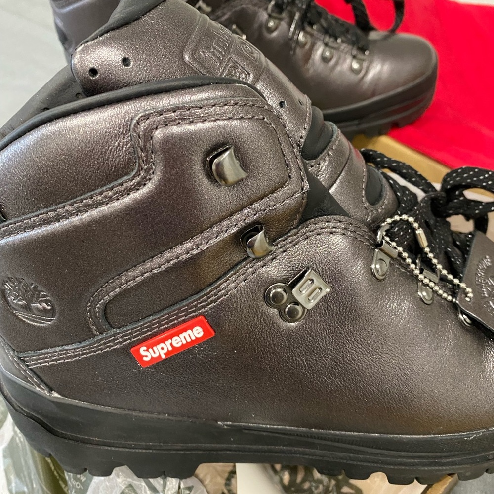 Brand New Supreme X Timberland size 12